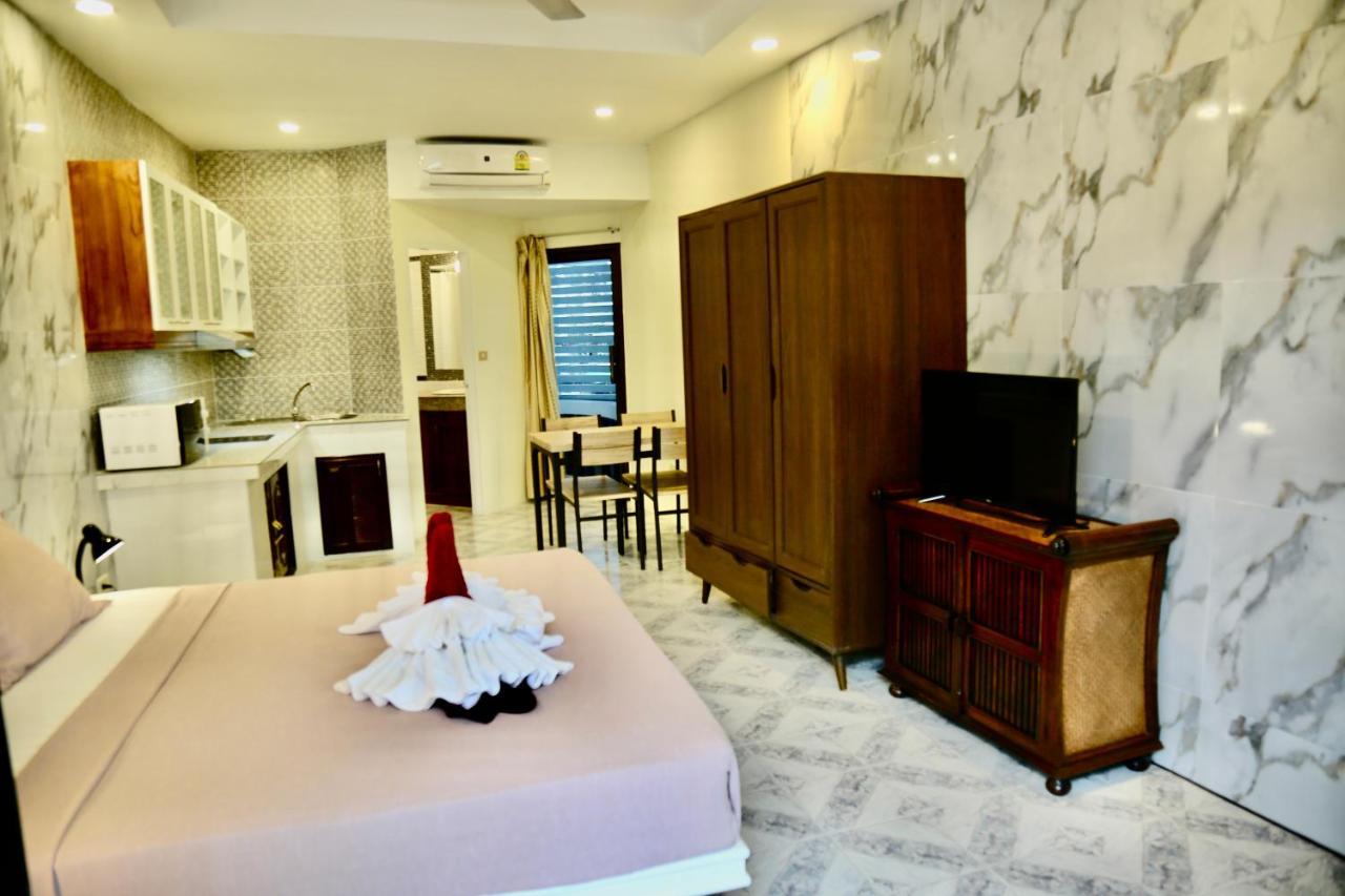 The Club - Kamala Beach
