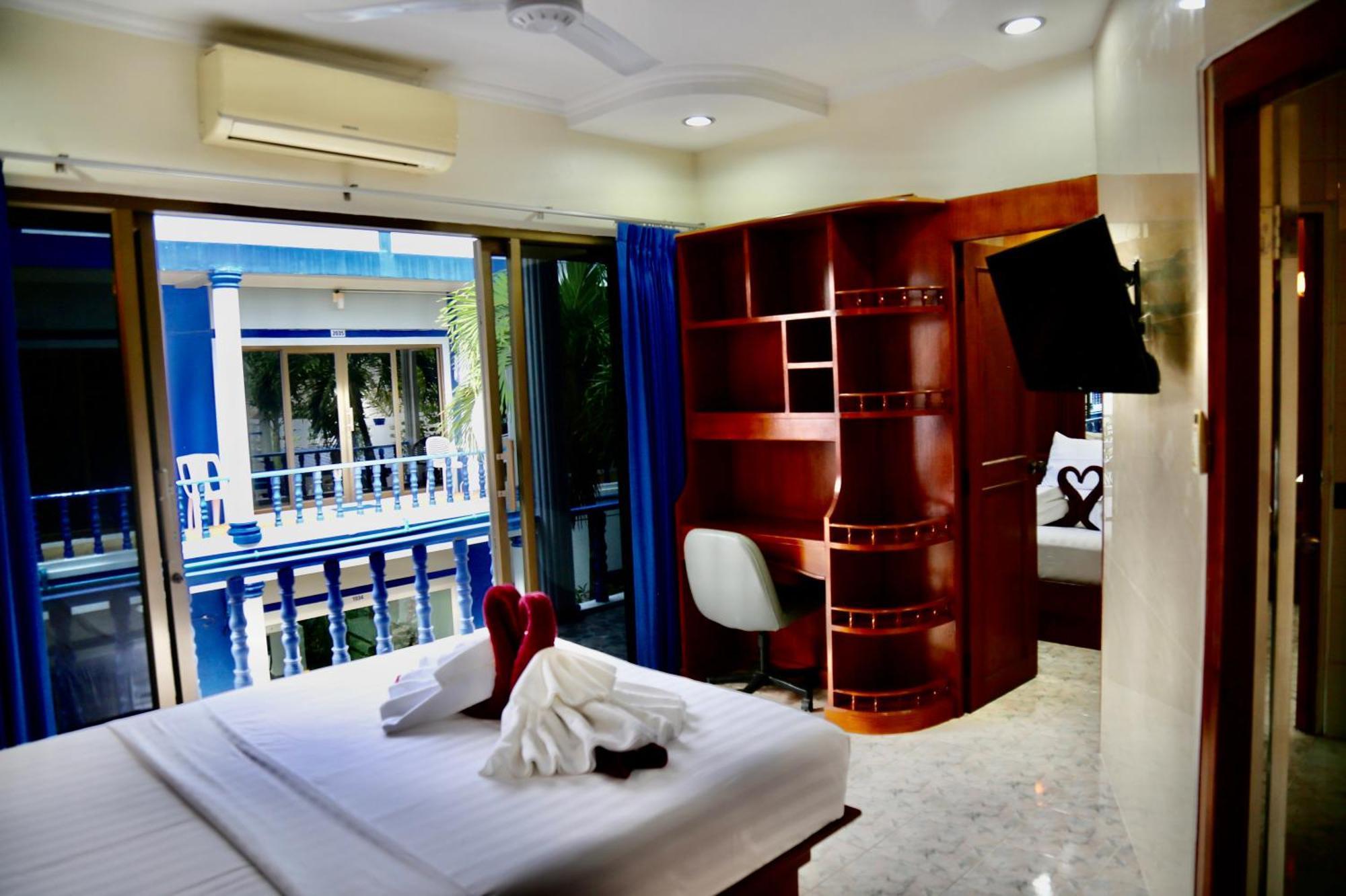 The Club - Apartment *